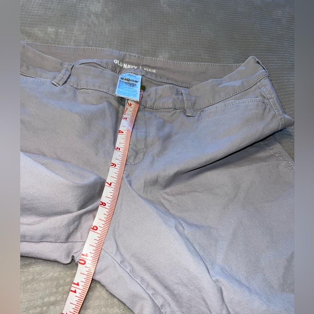Women's Old Navy Pixie pants size 10 - Picture 6 of 7